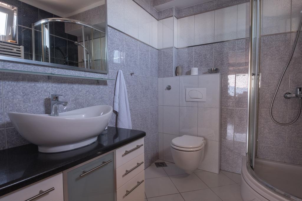 斯韦蒂·斯特凡Private Penthouse Djurasevic公寓 外观 照片